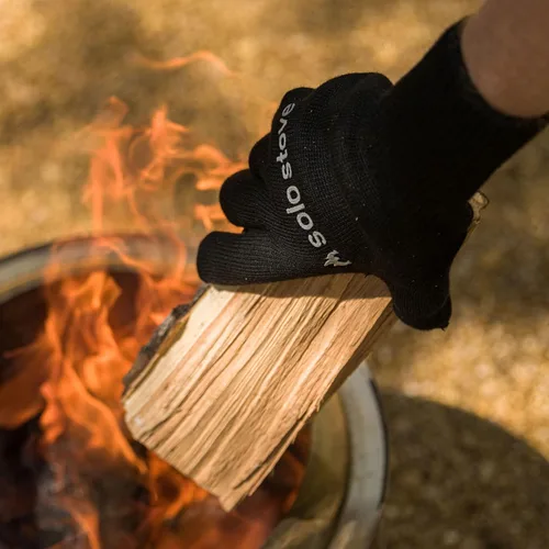Vista 5 de Solo Stove Guantes de alto calor, guantes para parrilla/barbacoa, guantes para horno, resistentes al calor hasta 450 °F, antideslizantes
