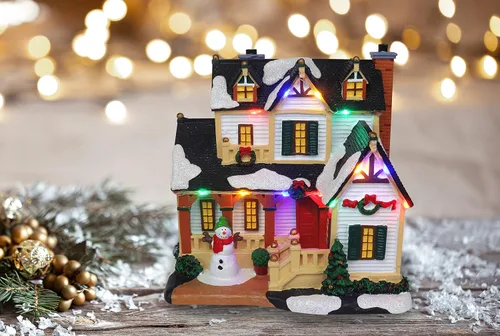 Vista 8 de Casa de Pueblo Navideño con Muñeco de Nieve – Edificio Coleccionable de Aldea Navideña Musical Iluminada con Nieve – Adición Perfecta para tus