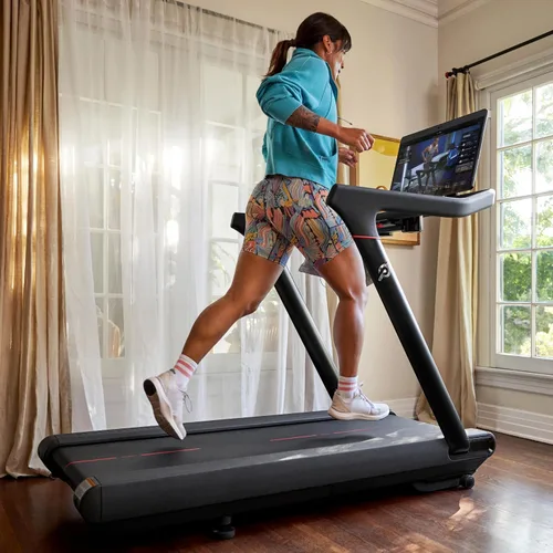 Vista 3 de Peloton Cross Training Tread, Treadmill for Running, Walking, and Hiking with Manual or Auto-Incline Options and Immersive 24” HD Touchscreen