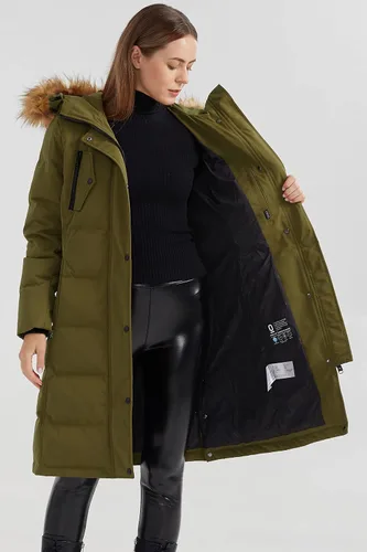 Vista 4 de Orolay Chaqueta de plumón para mujer, abrigo largo de invierno, chaqueta acolchada a prueba de viento con capucha de piel, Blanco
