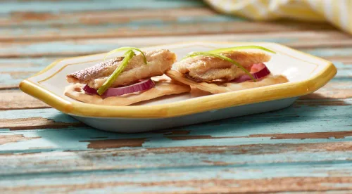 Vista 6 de Season Sardinas en salsa picante, capturadas en la naturaleza, 0.85 oz de proteína, bocadillos Keto, más Omega 3 que atún, Kosher, alto en calcio