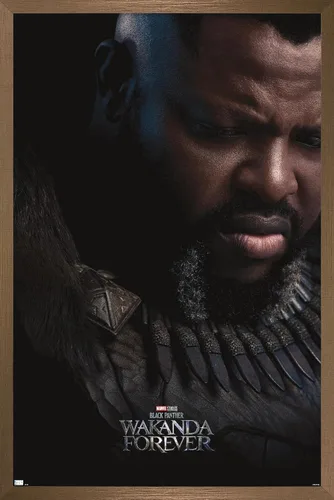 Vista 15 de Trends International Marvel Black Panther: Wakanda Forever - Póster de una hoja de M'Baku Versión enmarcada Barnwood