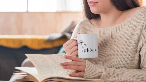 Vista 7 de HELLO ACCESORIES Personalized Coffe Mug Initial Coffee Mug Ceremic Cup Personalized Gift Birth Flower Mug Tea Cup Customized Coffee Cup