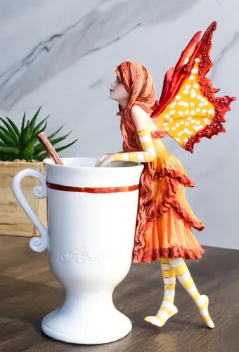 Vista 8 de Ebros Gift Amy Brown Otoño Temporada Vacaciones Sidra de Manzana Calabaza Especias Canela Té Hada Figura Coleccionable 6.25 pulgadas de alto Taza