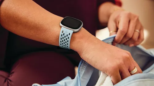 Vista 4 de Fitbit Correa deportiva para Fitbit de 0.94 pulgadas, azul mar/océano, grande *compatible con Sense 2, Sense, Versa 4 y Versa 3