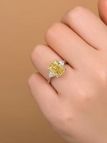 Vista 5 de 4.0CT Anillo de compromiso amarillo de corte radiante, rosa, transparente, anillo de compromiso S925 con piedras preciosas de color de 3 piedras