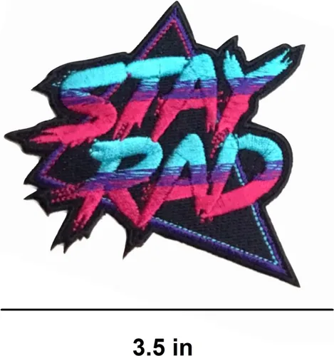 Vista 6 de PatchClub - Parche bordado retro de los años 80 Stay Rad, parche para poner y coser