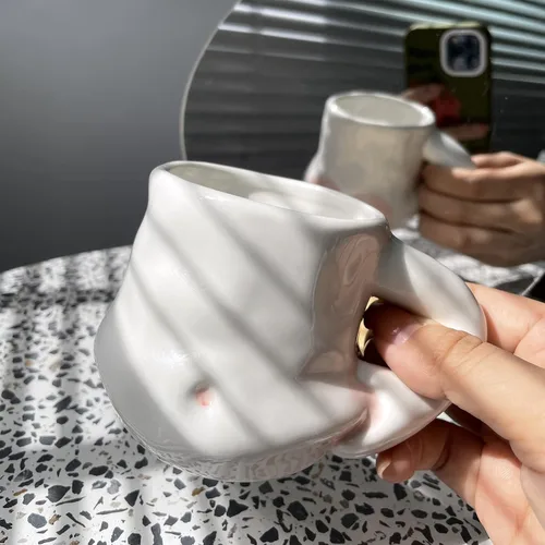 Vista 7 de Taza de cerámica hecha a mano para el vientre grueso Taza de café con mango de brazo Taza grasa Taza de café Potbelly Regalo del día