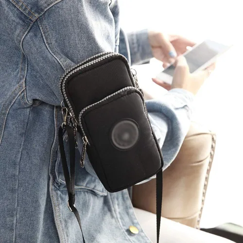 Vista 2 de ZGMYC Bolsa de 3 capas para teléfono celular, bolso de pulsera impermeable deportivo para el hombro, cartera