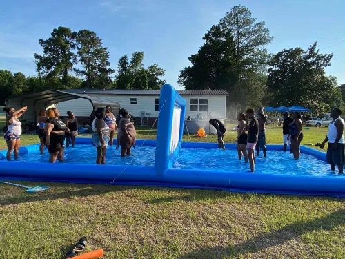 Vista 5 de Juego de voleibol inflable de 33 pies/L, para piscina, voleibol, juegos de playa para adultos y fiestas familiares, juegos gigantes de verano