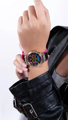 Vista 7 de GUESS US - Reloj analógico de calavera de cuero múltiple para mujer negro Black Snakeskin