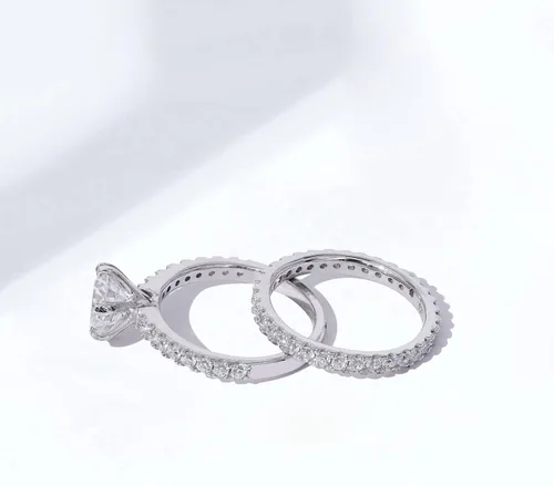 Vista 5 de Tienda Collection Juego de anillos redondos de plata de ley chapada en platino o oro hechos con circonitas infinitas