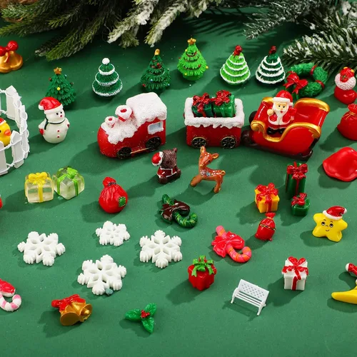 Vista 3 de Qunclay 150 figuras en miniatura de Navidad para manualidades, figuras de Papá Noel, muñeco de nieve, mini campana de paisaje de resina, copo