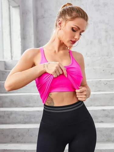 Vista 11 de ATTRACO Camiseta corta acanalada de entrenamiento para mujer con brasier integrado para yoga, espalda cruzada, ajuste ajustado