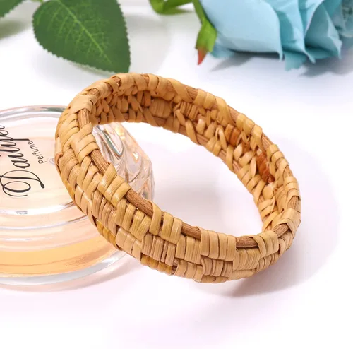 Vista 3 de 2 pulseras de ratán para mujer, hechas a mano, ligeras, trenzadas, de mimbre y pajilla, pulseras tejidas de ratán bohemio grueso para niñas, joyería