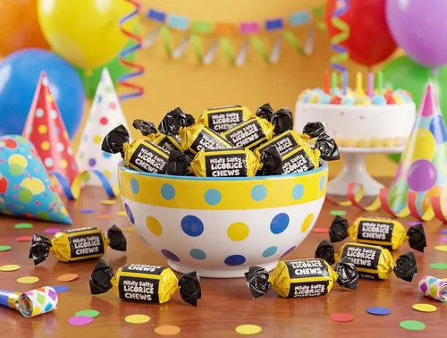 Vista 7 de Caramelo de regaliz ligeramente salado – 1.5 libras de caramelo de regaliz fresco y delicioso envuelto individualmente, suave y cremoso