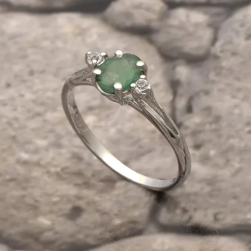 Vista 4 de Shine Jewel Anillo pequeño de plata de ley 925 de 0.50 quilates con piedra preciosa zambiana, Piedra preciosa, Esmeralda
