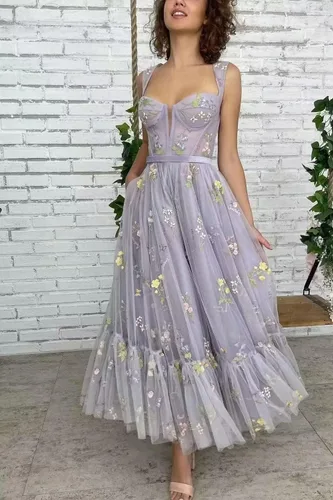 Vista 2 de Vestidos de fiesta de manga hinchada, tul bordado de flores, sin espalda, acampanado, vestido de fiesta formal de noche para mujer