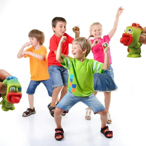 Vista 2 de Lindos juguetes sensoriales con lengua que sobresalen, paquete de 4 muñecos vudú de terror, juguete para aliviar el estrés, juguetes divertidos