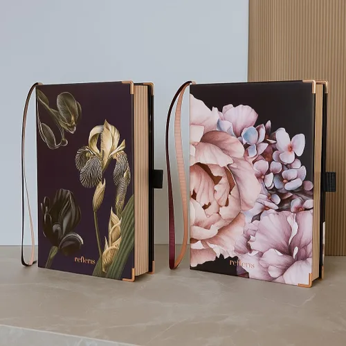 Vista 2 de Diario de cuadrícula de puntos A5 – Cuaderno de papel marfil con tapa dura de peonía, bordes de cobre, lazo para bolígrafo, 2 marcadores de cinta
