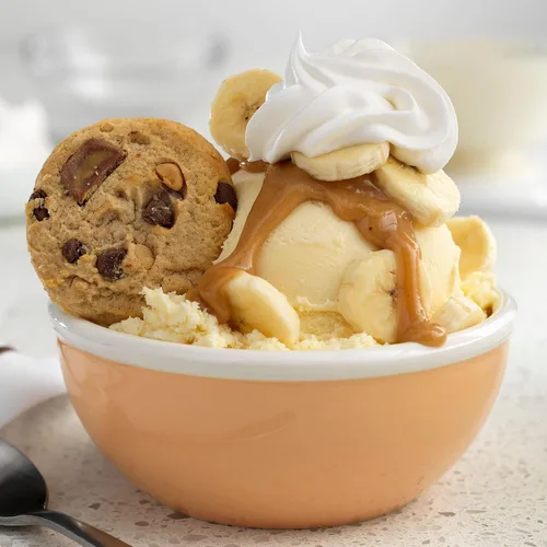 Vista 5 de CHIPS AHOY! Galletas masticables con chispas de chocolate con tazas de mantequilla de maní Reese's, 9.5 onzas
