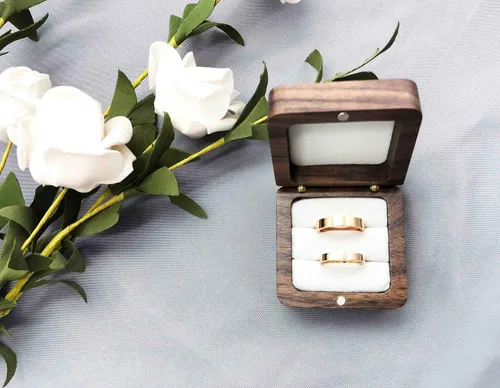 Vista 6 de Caja de anillo de boda, caja de anillo de compromiso de madera, caja de anillo de madera maciza hecha a mano para almacenamiento de anillos de boda