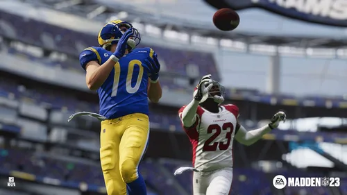 Vista 5 de Madden NFL 23 Standard Edition PS4 VideoGame English