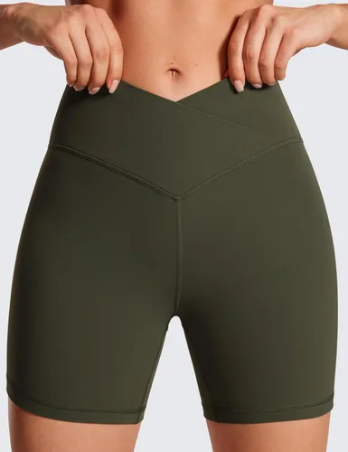 Vista 3 de CRZ YOGA Butterluxe - Pantalones cortos cruzados de 5 pulgadas para mujer, cintura alta, para entrenamiento, yoga, suave