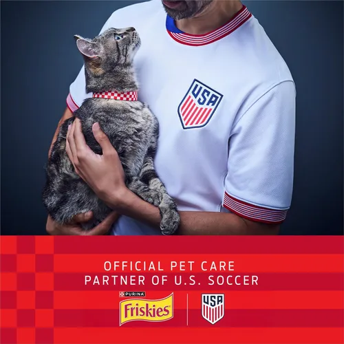 Vista 3 de Purina Friskies Paquete de la variedad de la pesca de la comida del gato enlatado, mariscos y pollo Pate Favoritos - (40) 5.5 oz. Latas