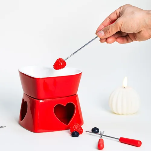 Vista 6 de Sizikato Juego de fondue de chocolate de porcelana roja en forma de corazón, 10 onzas