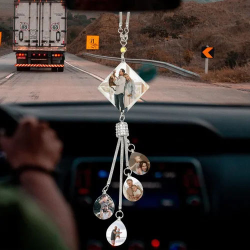 Vista 3 de AIFLM Adornos Personalizados de Foto de Cristal para Colgar en Coche Adornos Personalizados Estéticos para Espejo Adornos Personalizados