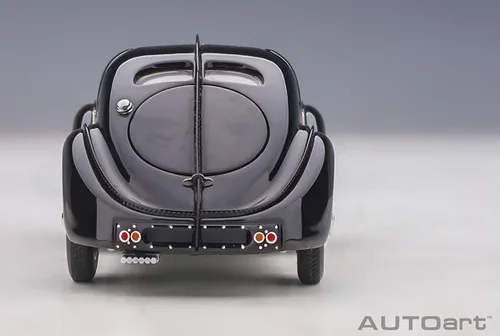 Vista 10 de Auto Art Models 1938 Bugatti Type 57SC Atlantic con ruedas de disco negro 1/43 modelo de auto fundido a presión por AUTOart 50946
