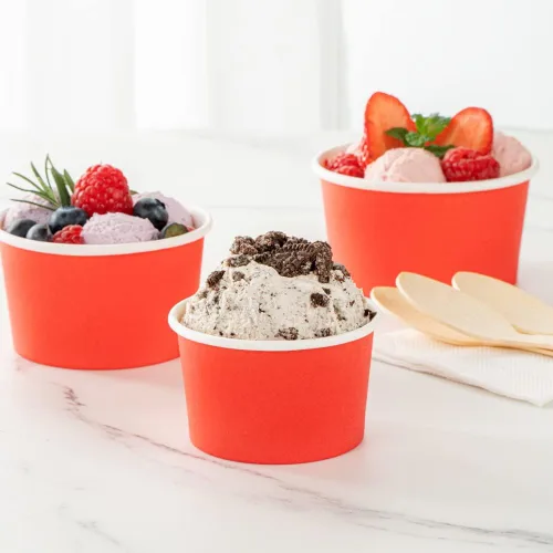 Vista 3 de Restaurantware 50 unidades rojo para llevar taza desechable de 3 x 3 x 1.8 pulgadas, mini taza de papel resistente a la grasa reciclable diseño