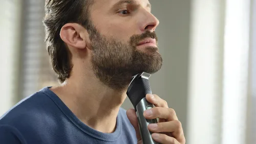 Vista 8 de Norelco Philips Series 9000, Ultimate Precision Beard and Hair Trimmer with Beard Sense Technology for an Even Trim, BT9810/40 Negro