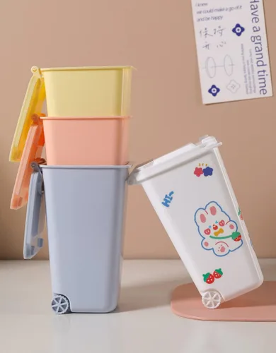 Vista 7 de Portalápices Kawaii con calcomanías, lindo soporte para bolígrafos Kawaii para escritorio para adolescentes y niñas, soporte para lápices Kawaii