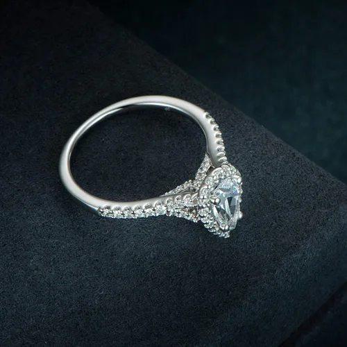 Vista 4 de HAFEEZ CENTER True D Color VVS - Anillos de compromiso de moissanita con halo flotante de micropave de corte pera de 1 ct para mujer