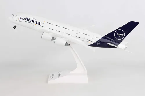 Vista 2 de Skymarks Daron Lufthansa A380 w/Gear Nueva Livery 1/200 (SKR1032)