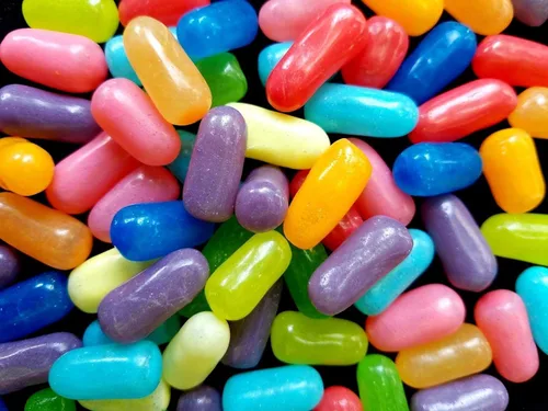 Vista 2 de Mike y Ike Mega Mix 10 Sabores Caramelos Masticables con Sabor a Frutas 5 Oz Caja de Teatro, Surtidos de Frutas, 12 Unidades Frutas surtidas, 12