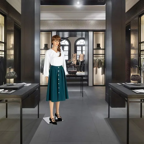 Vista 2 de Bonnlo Maniquí femenino de cuerpo completo, ajustable, forma de maniquí con base de metal, 68 pulgadas, plástico desmontable para exhibiciones