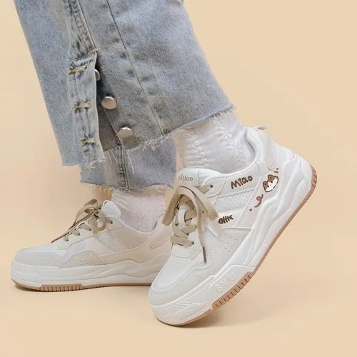 Vista 3 de Bobo's House Zapatos para mujer Kawaii Miao Miao Kitty Zapatillas de deporte de moda Zapatos para caminar Mujeres Kawaii Accesorios Zapato blanco