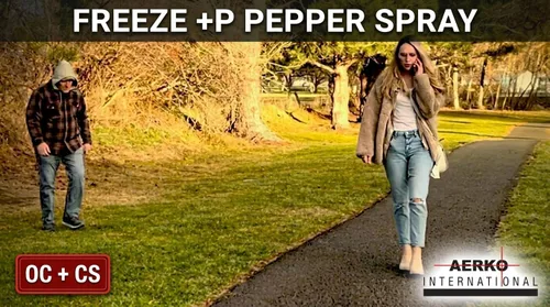 Vista 5 de Freeze +P Spray pimienta (NF) - 2 oz Stream (Flip Top)