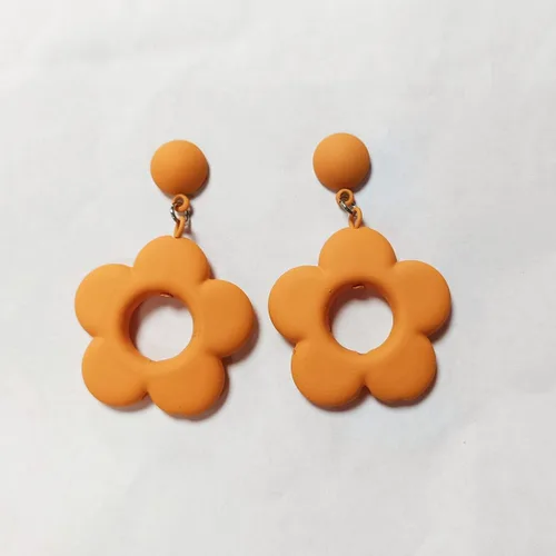 Vista 5 de Aretes retro de margaritas Aretes colgantes de flor naranja para mujer Disco, Hippie, accesorios de fiesta bohemios