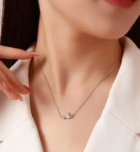 Vista 2 de Collar con dije de cristal de pájaro de paloma, de plata de ley para mujeres y niñas, collar de cadena con dije de golondrina de hammingbir