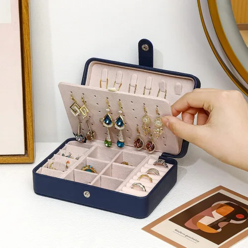 Vista 5 de Joyero pequeño, mini estuche de almacenamiento de joyas de viaje, organizador de joyas portátil para anillos, aretes, collares, regalo para mujeres