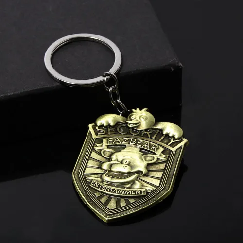 Vista 8 de FNAF - Insignia de guardia de seguridad Pin de guardia nocturno de Freddy Fazbear Regalos de disfraz de la FNAF para niños, hombres, mujeres