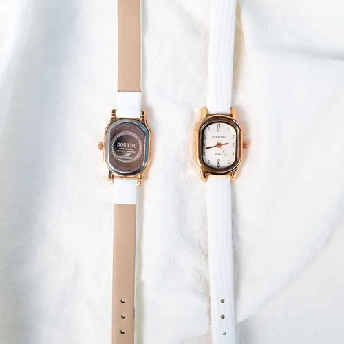 Vista 2 de Luxury Women's Analog Leather Strap Watch with Rose Gold-Tone Hands Square Watch & Round Watch