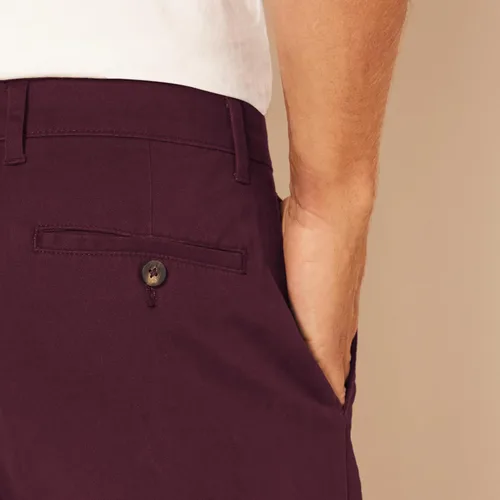 Vista 3 de Tienda Essentials Pantalón chino elástico casual para hombre (disponible en tallas grandes y altas)