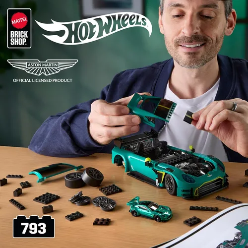 Vista 2 de Mattel Brick Shop Hot Wheels ’24 Aston Martin Vantage GT3 Building Set