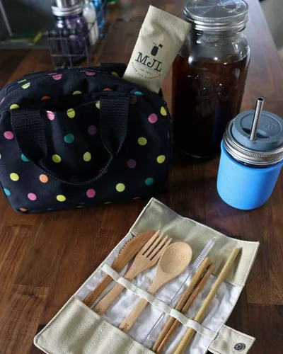 Vista 7 de Utensilios de bambú de viaje Cubiertos Juego de cubiertos con funda de transporte de algodón por Mason Jar Lifestyle