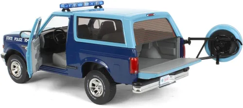 Vista 4 de Greenlight 1/18 Policía Estatal de Massachusetts 1996 Ford Bronco XLT Artisan Collection 19120